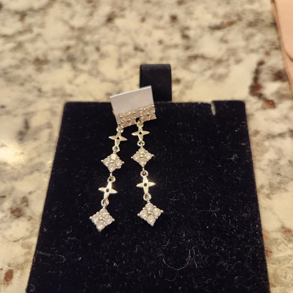 18k White Gold plated dangles with butterfly backs. NWOT - Picture 1 of 3